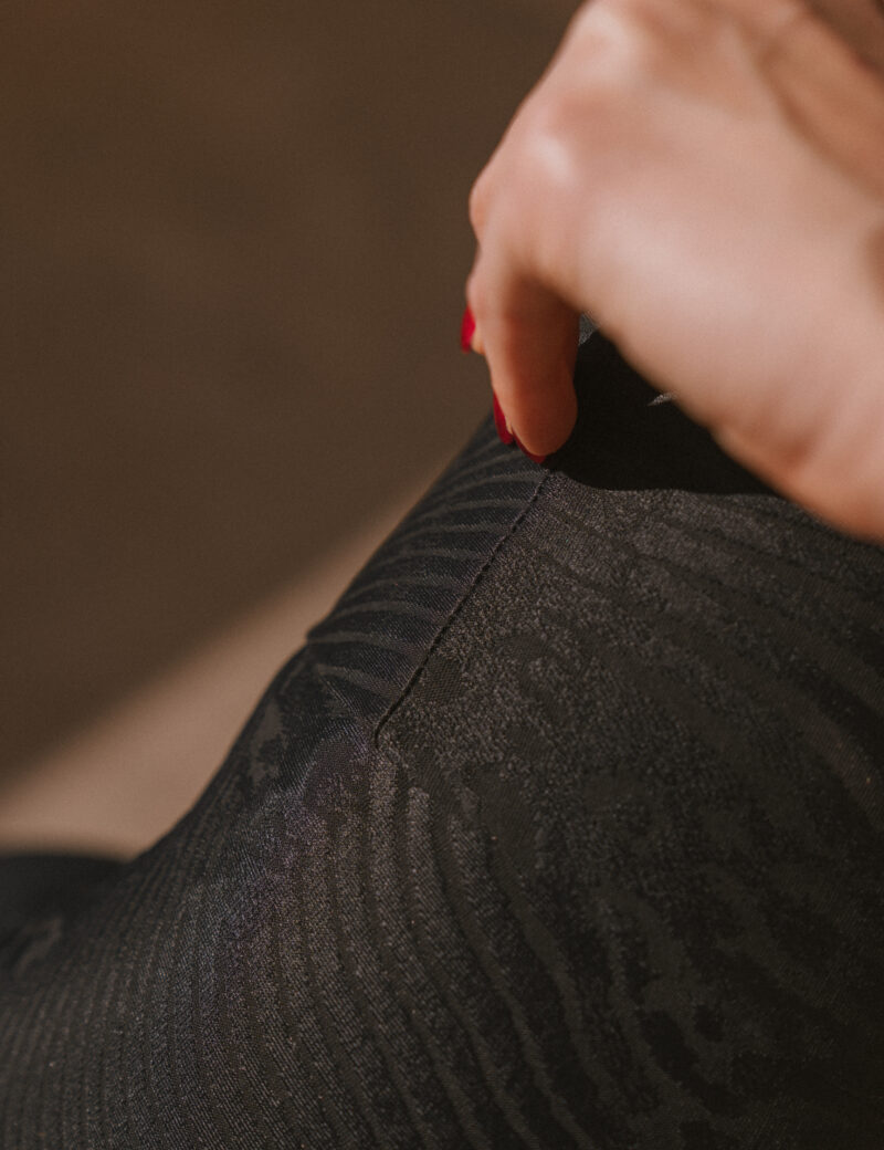 Black leopard legging